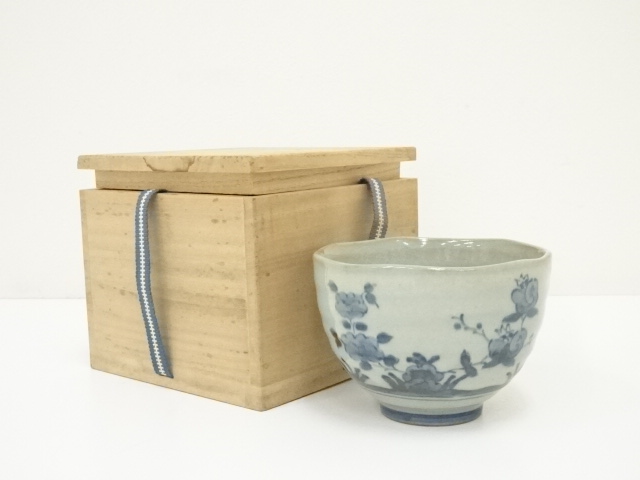 JAPANESE TEA CEREMONY / TEA CHAWAN / BLUE & WHITE PORCELAIN / ARTISAN WORK